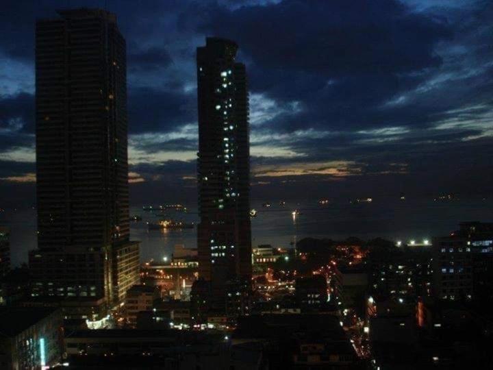 2 Separate Units, 1Br On 23Rd Flr And 3Br Penthouse On 41St Flr In Manila, Near Slec,Us Embassy, Mall And Parks With Excellent View Exterior foto